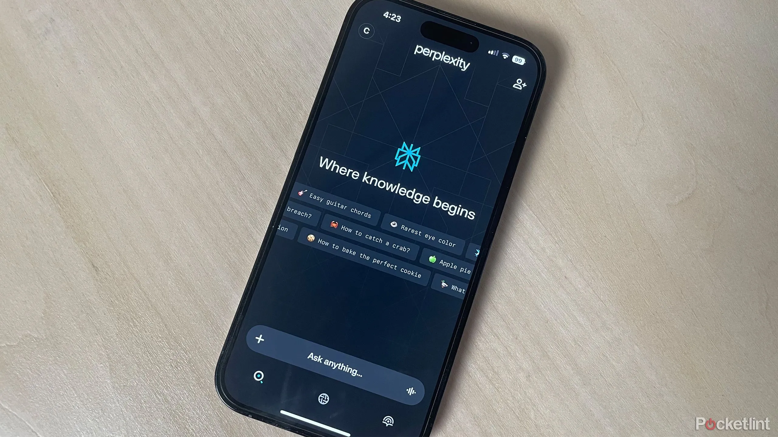 Giao diện ứng dụng AI Perplexity, một đối thủ tiềm năng của Gemini trên điện thoại Samsung.