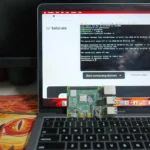 Máy tính hiển thị giao diện Tailscale kết nối với Raspberry Pi trong môi trường home lab