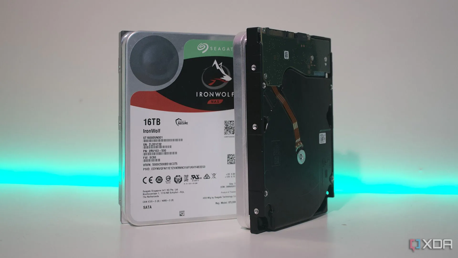 Ổ cứng Seagate IronWolf 16TB, một lựa chọn dung lượng lớn cho sao lưu.