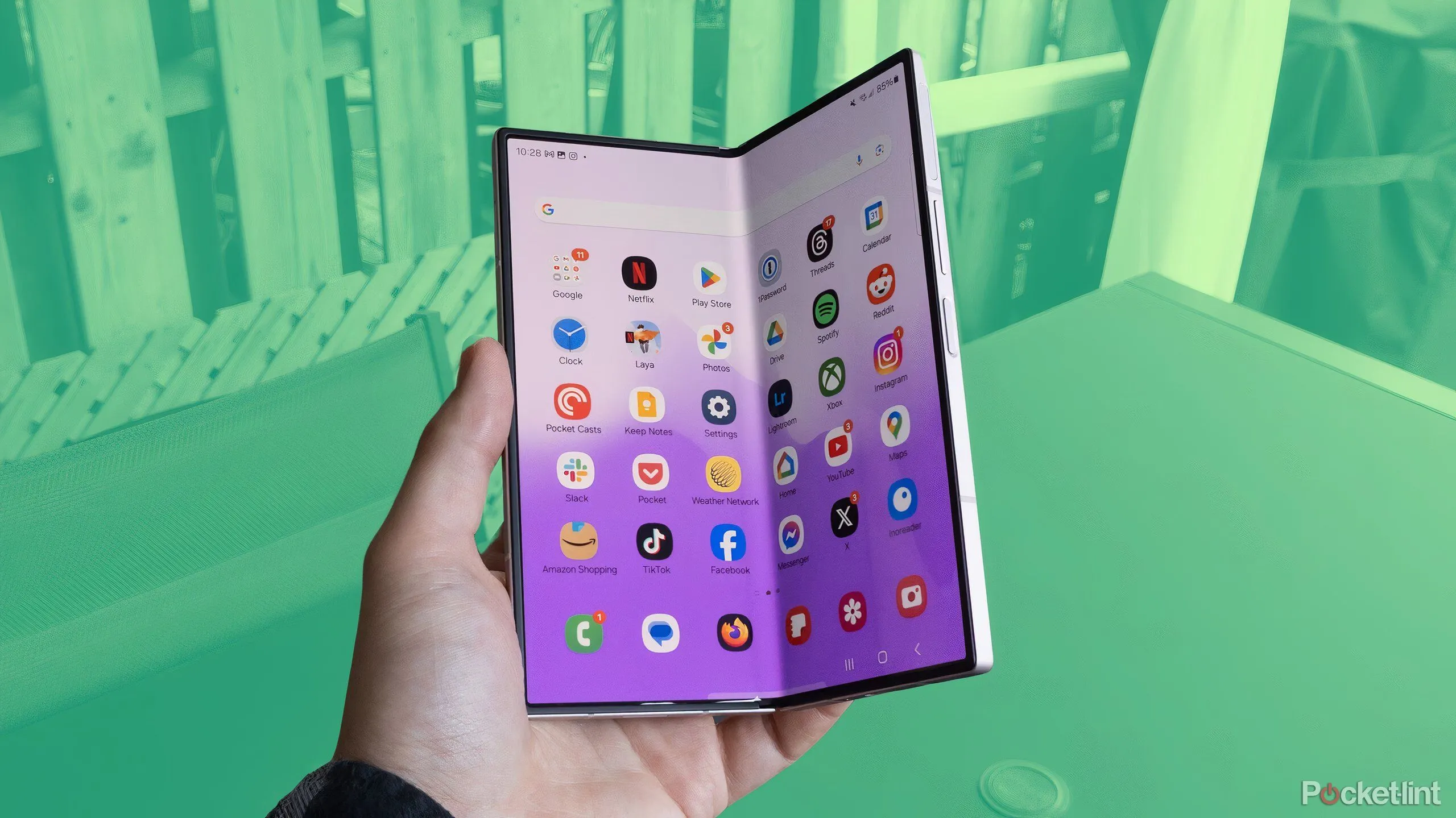 Thiết kế của điện thoại gập Samsung Galaxy Z Fold 6.