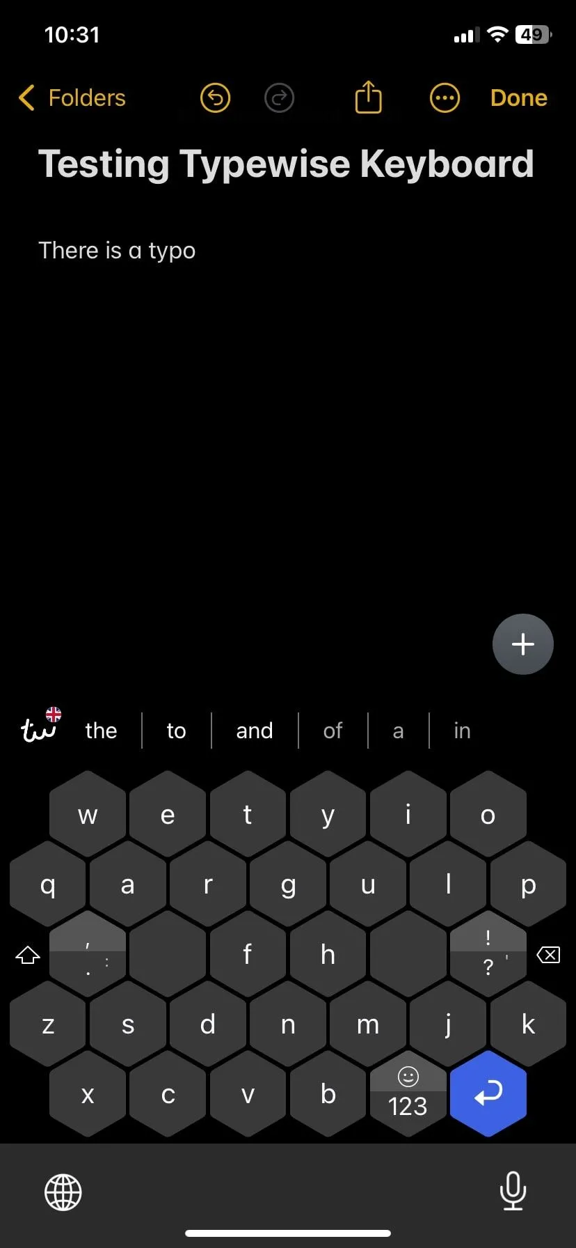 Bàn phím Typewise với bố cục phím lục giác và các từ gợi ý.