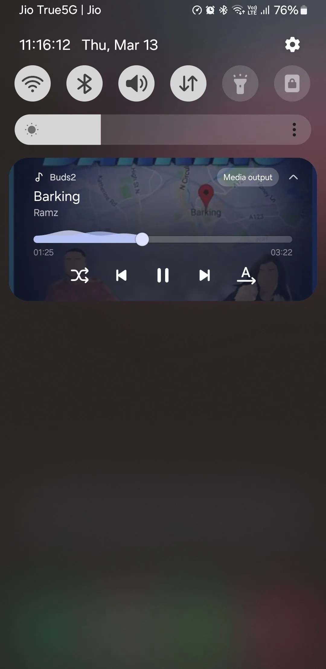 Bảng điều khiển nhạc trên điện thoại Samsung Galaxy