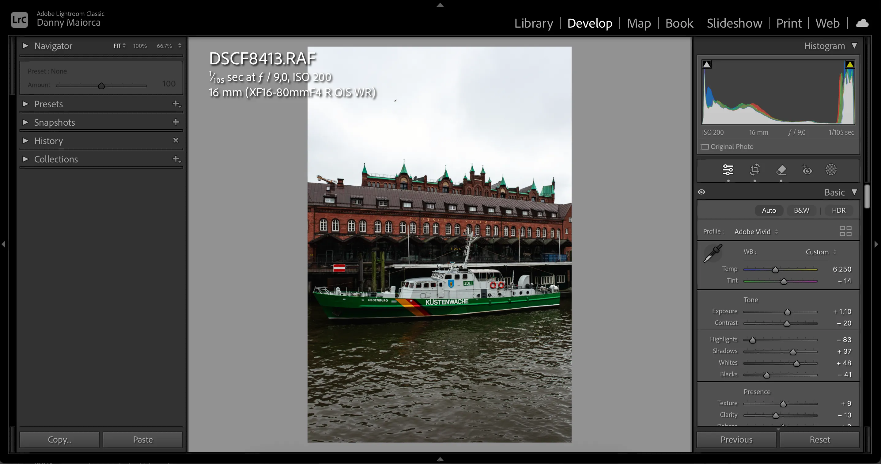 Các công cụ tự động nâng cao ảnh trong Adobe Lightroom, thể hiện khả năng chỉnh sửa