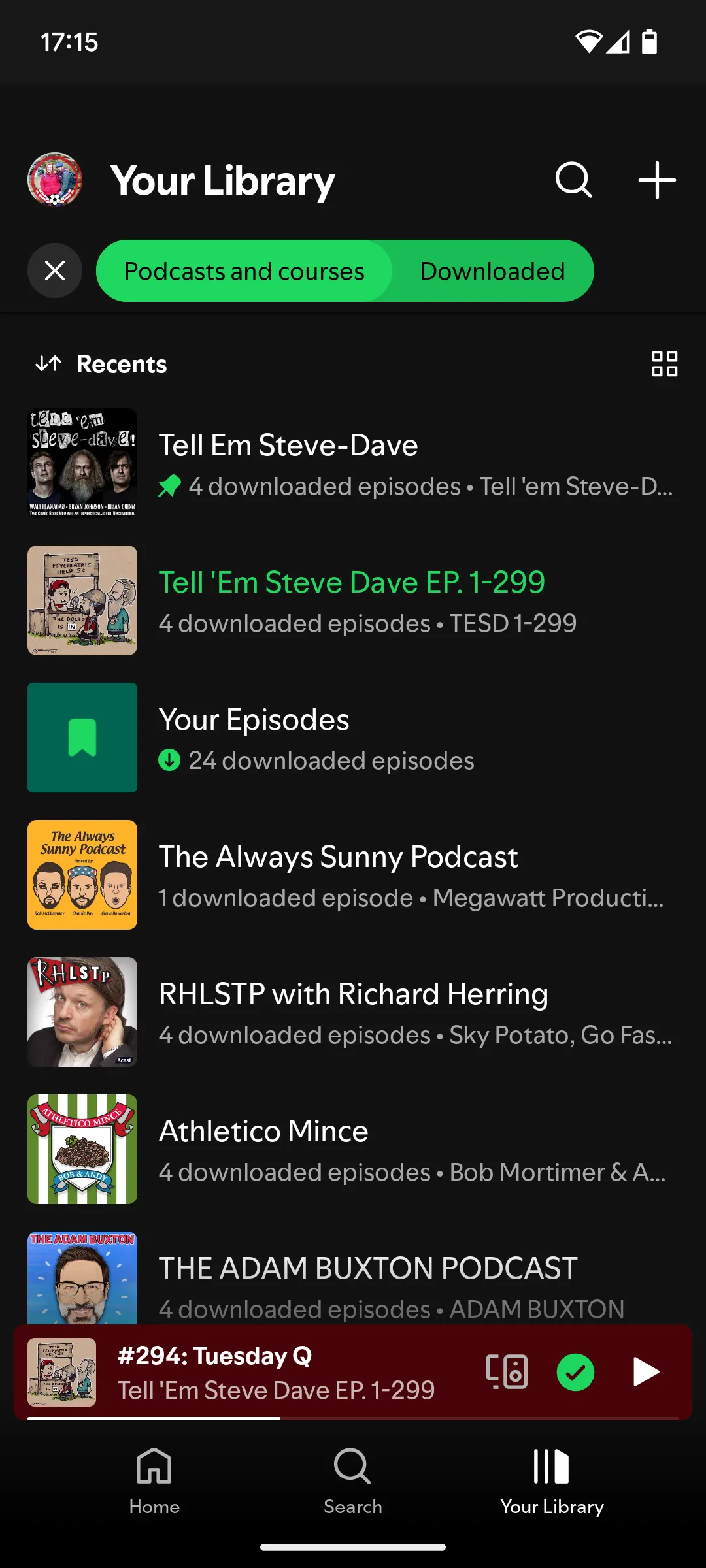 Các podcast đã tải xuống trên ứng dụng Spotify để nghe ngoại tuyến giúp tiết kiệm dữ liệu