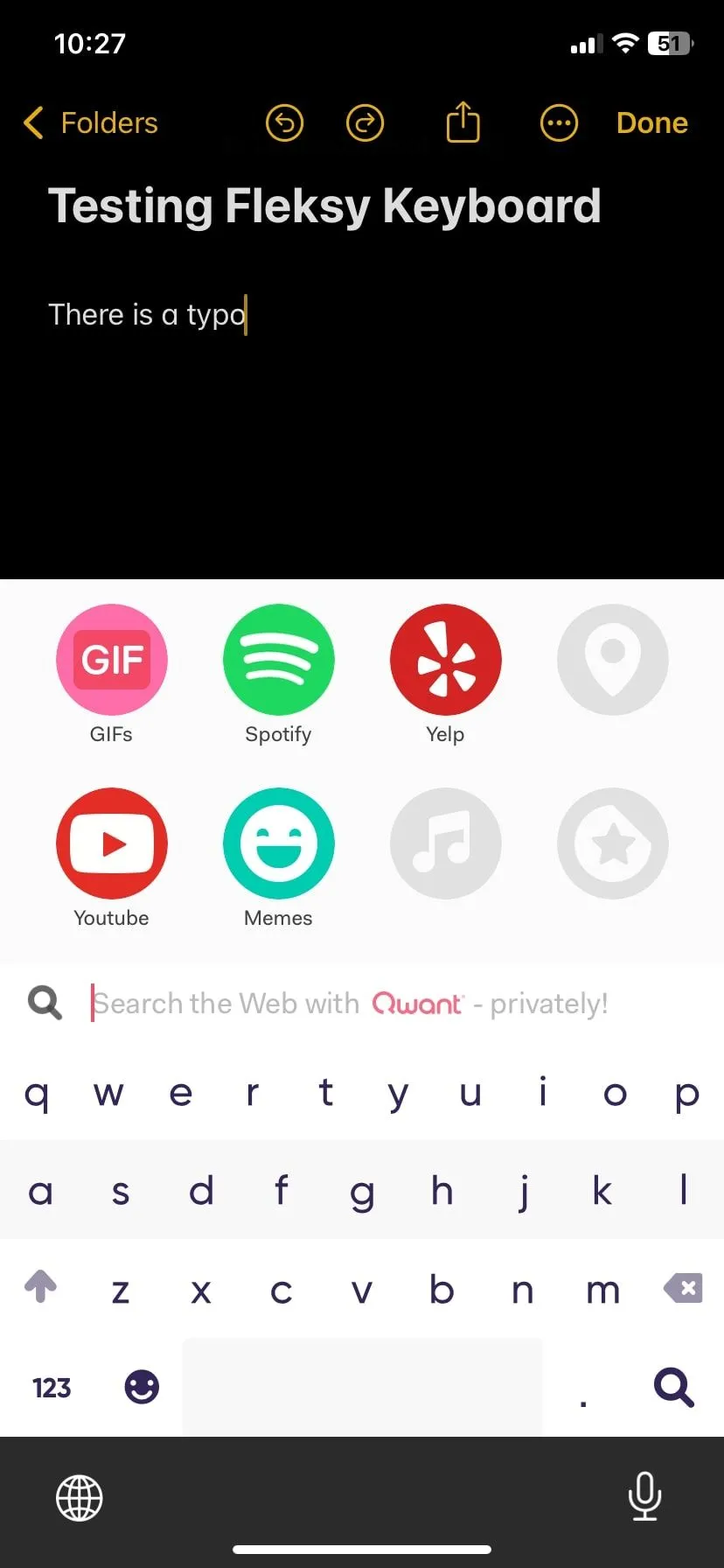 Các tiện ích mở rộng của bàn phím Fleksy hiển thị ứng dụng Spotify và YouTube.