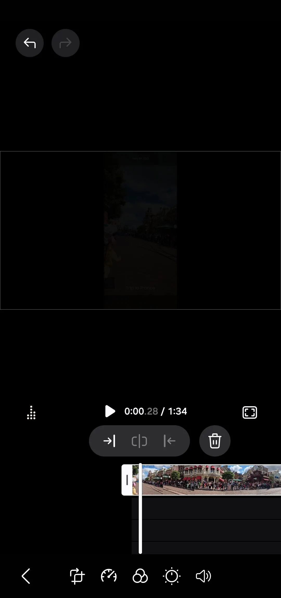 Các tùy chọn chỉnh sửa clip trong Samsung Studio, bao gồm điều chỉnh tốc độ, bộ lọc, cắt xén và âm lượng.