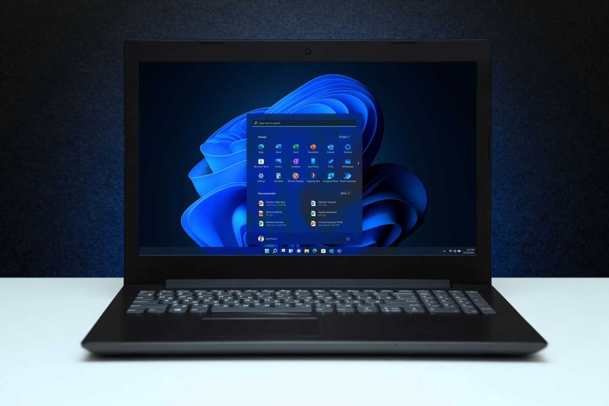 Các ứng dụng mặc định và tính năng trên Windows 11