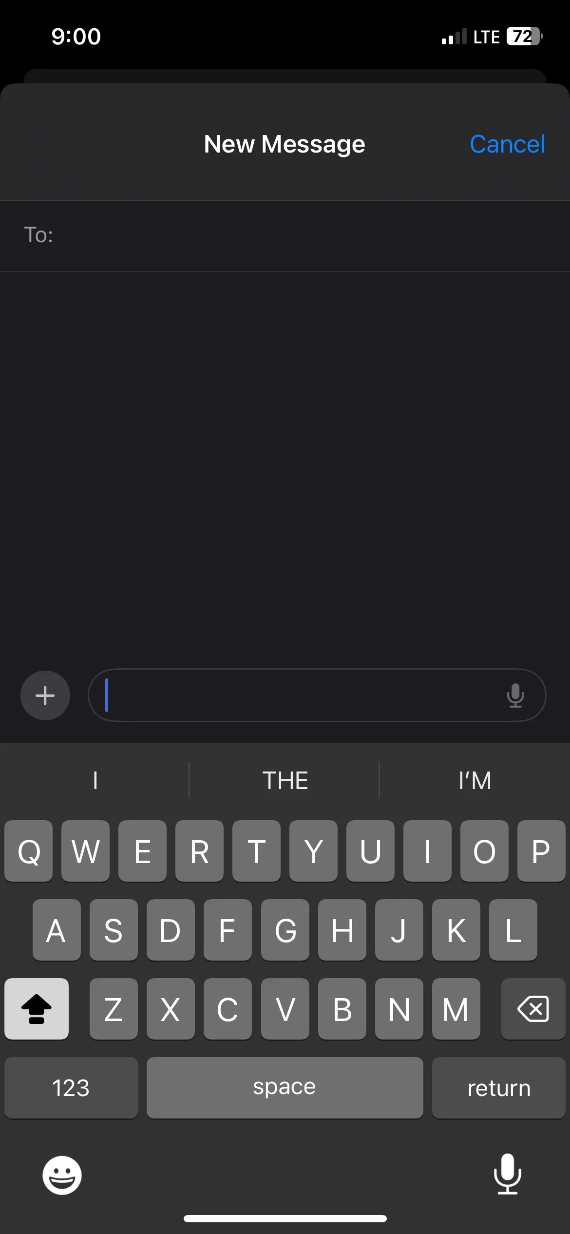 Chế độ Caps Lock được bật trên bàn phím iPhone.