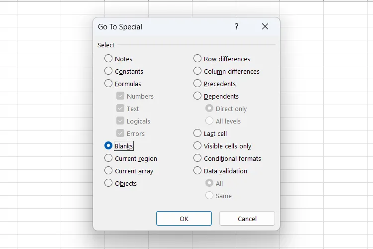 Chọn tùy chọn Blanks để tìm và chọn tất cả các ô trống