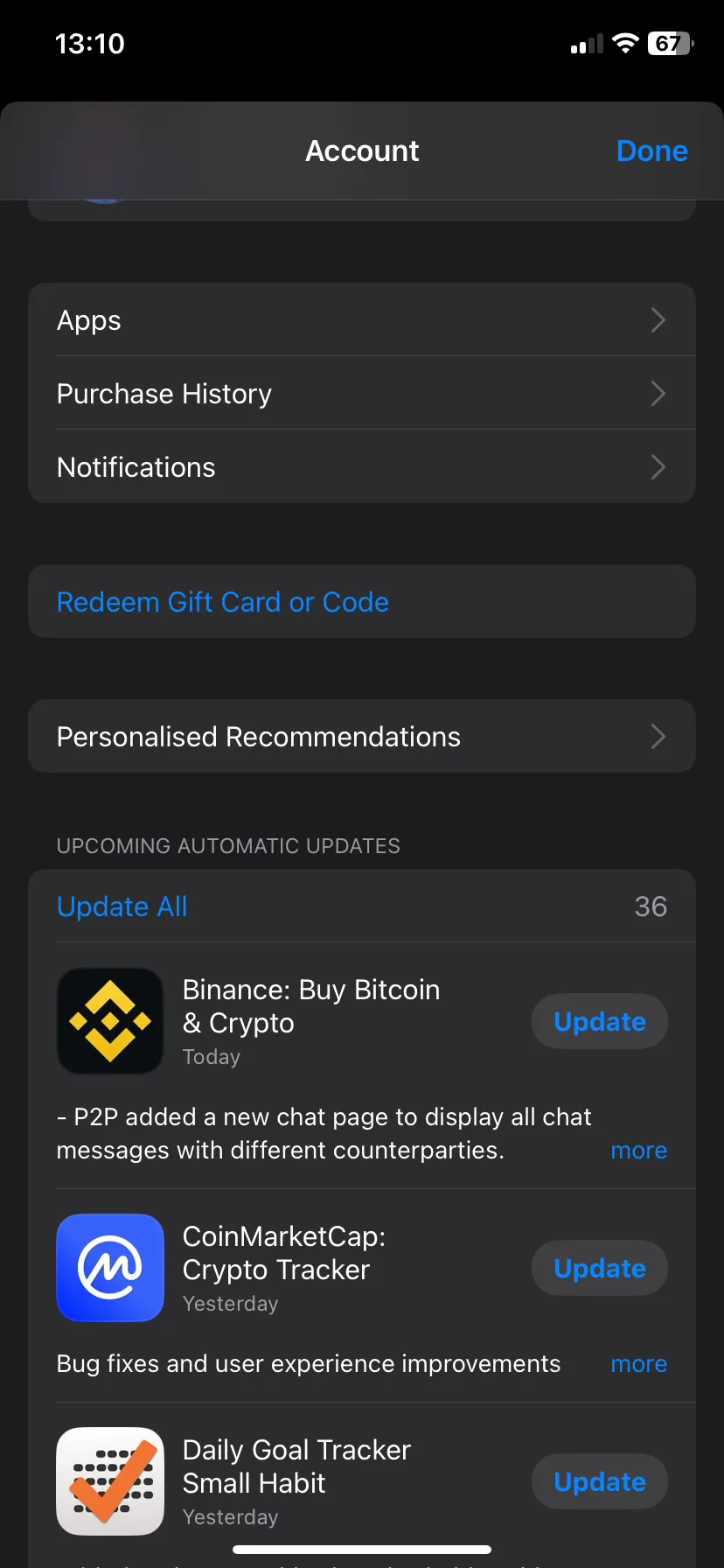 Giao diện App Store hiển thị danh sách các ứng dụng cần cập nhật trên iPhone.