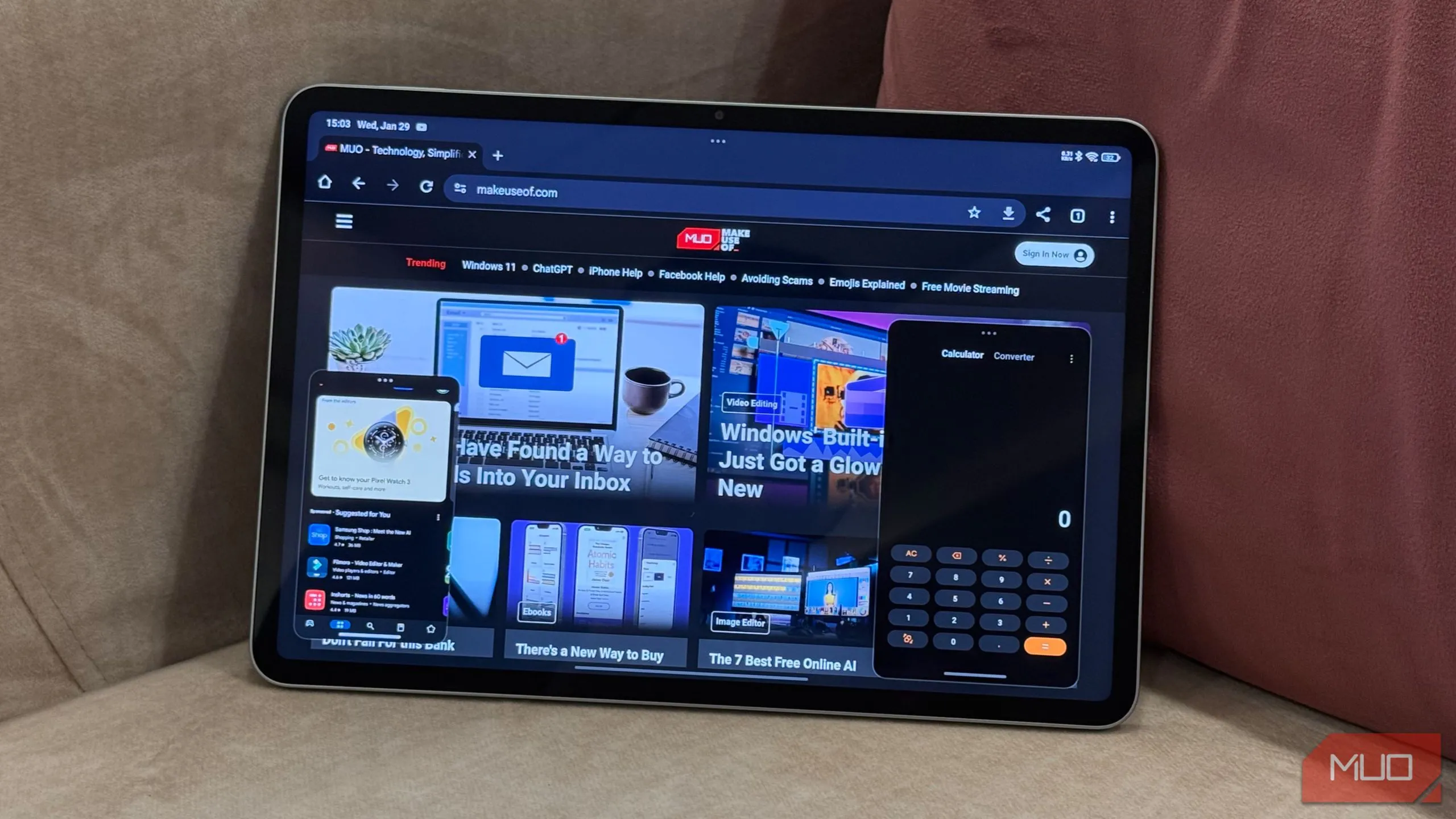Giao diện đa nhiệm trên máy tính bảng Android với ứng dụng cửa sổ nổi