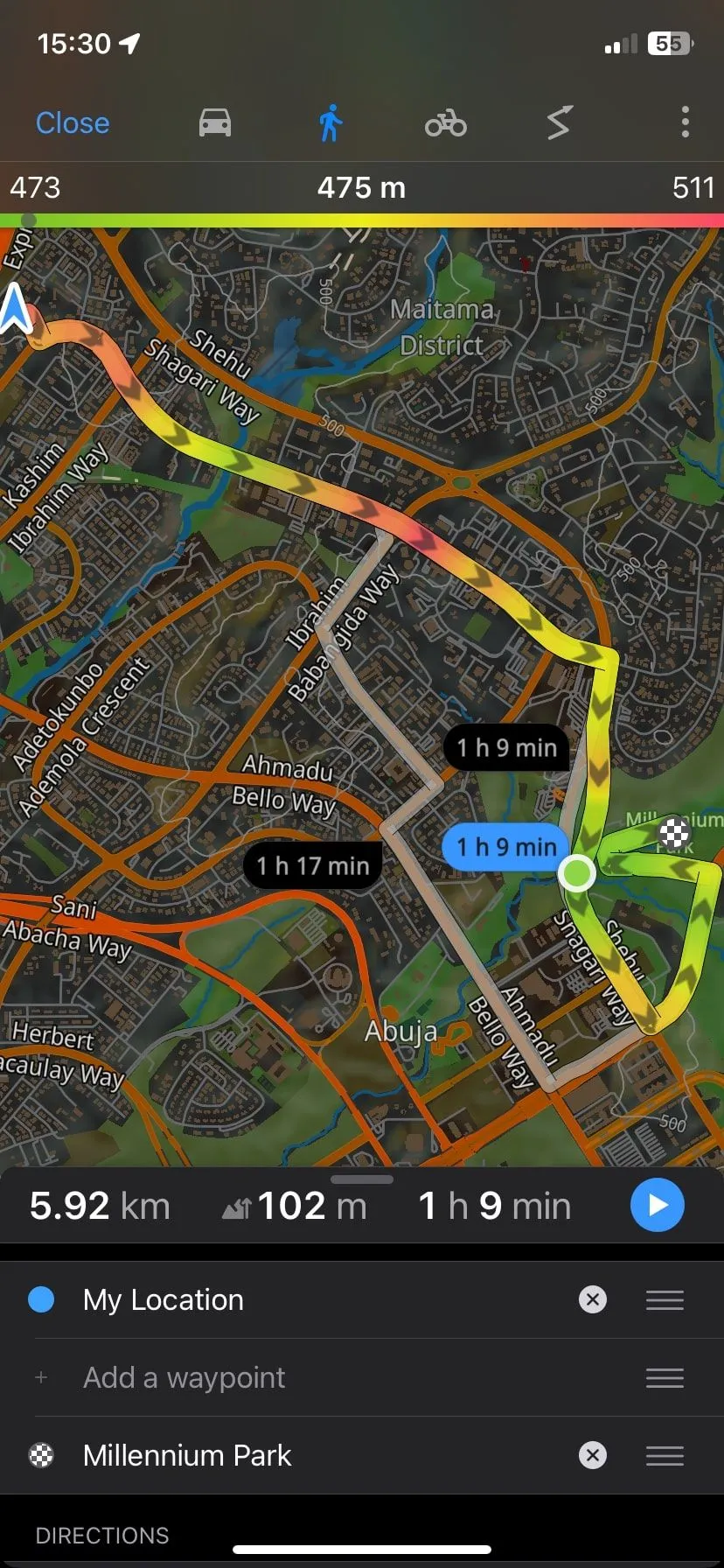 Giao diện định vị lộ trình đi bộ của Guru Maps, cung cấp hướng dẫn chi tiết ngay cả khi không có kết nối internet.