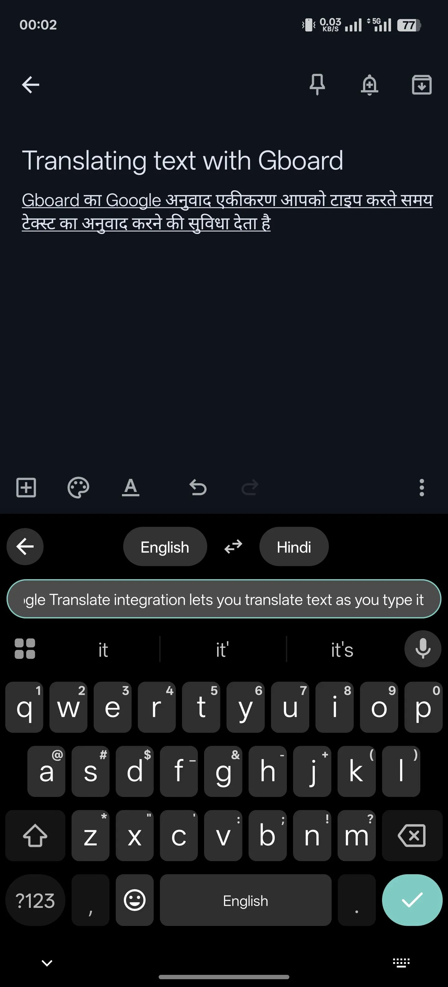 Giao diện Gboard hiển thị tính năng dịch văn bản trực tiếp khi đang gõ, hỗ trợ giao tiếp đa ngôn ngữ.