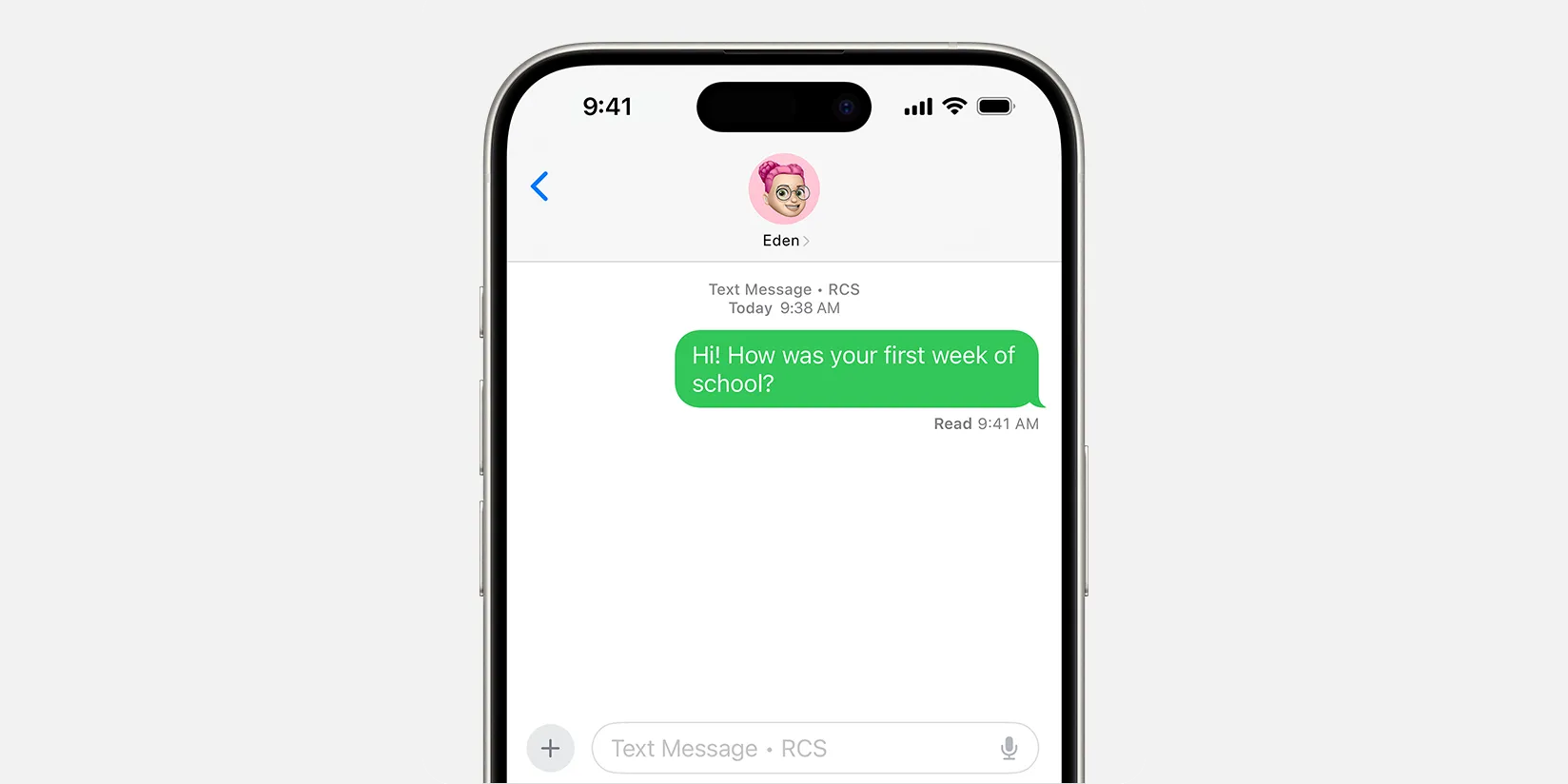 Giao diện tin nhắn RCS màu xanh lá cây trên iPhone chạy iOS 18