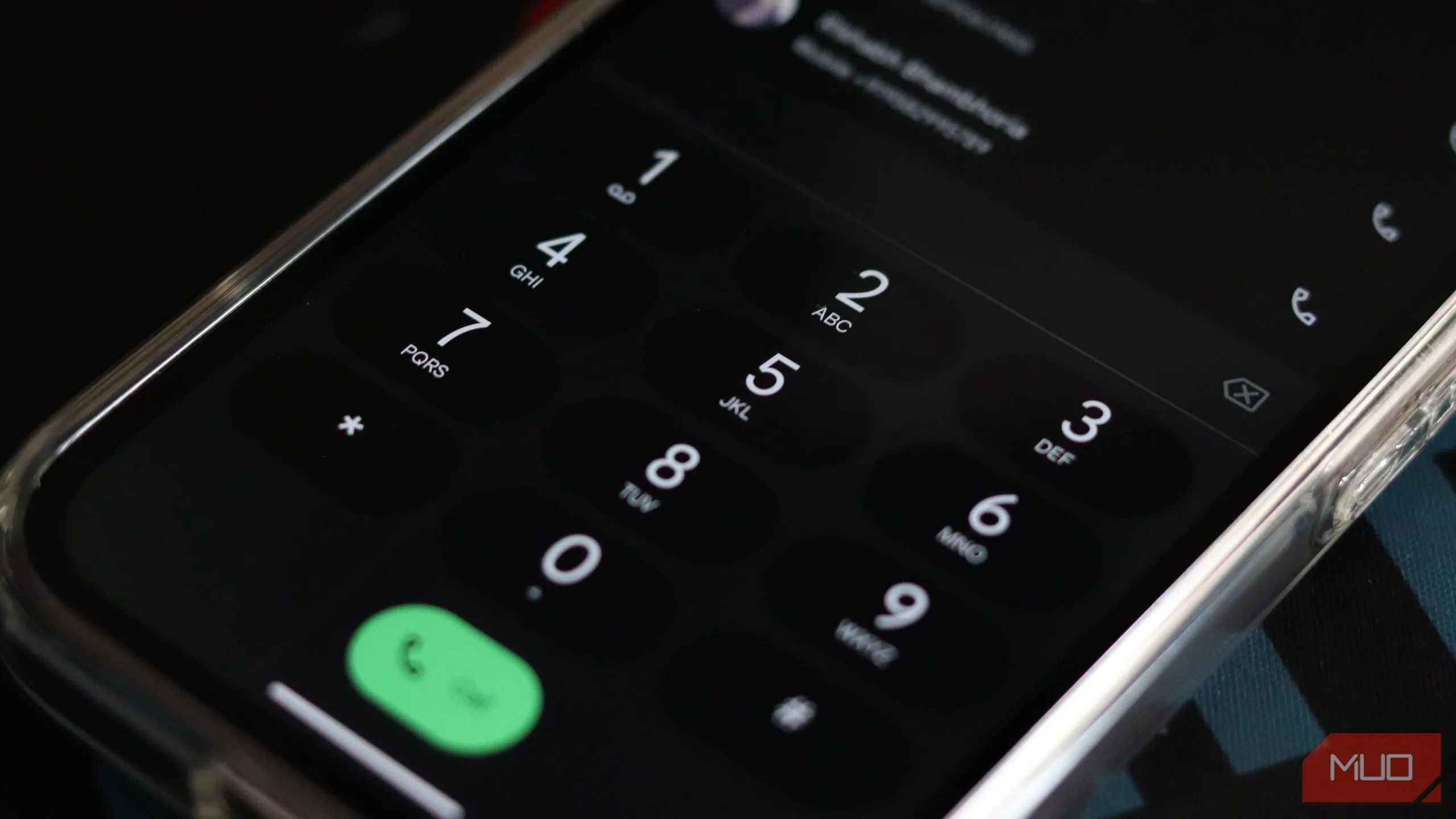 Giao diện ứng dụng Điện thoại trên Pixel, nơi tính năng Lọc Cuộc Gọi (Call Screen) giúp sàng lọc cuộc gọi rác.