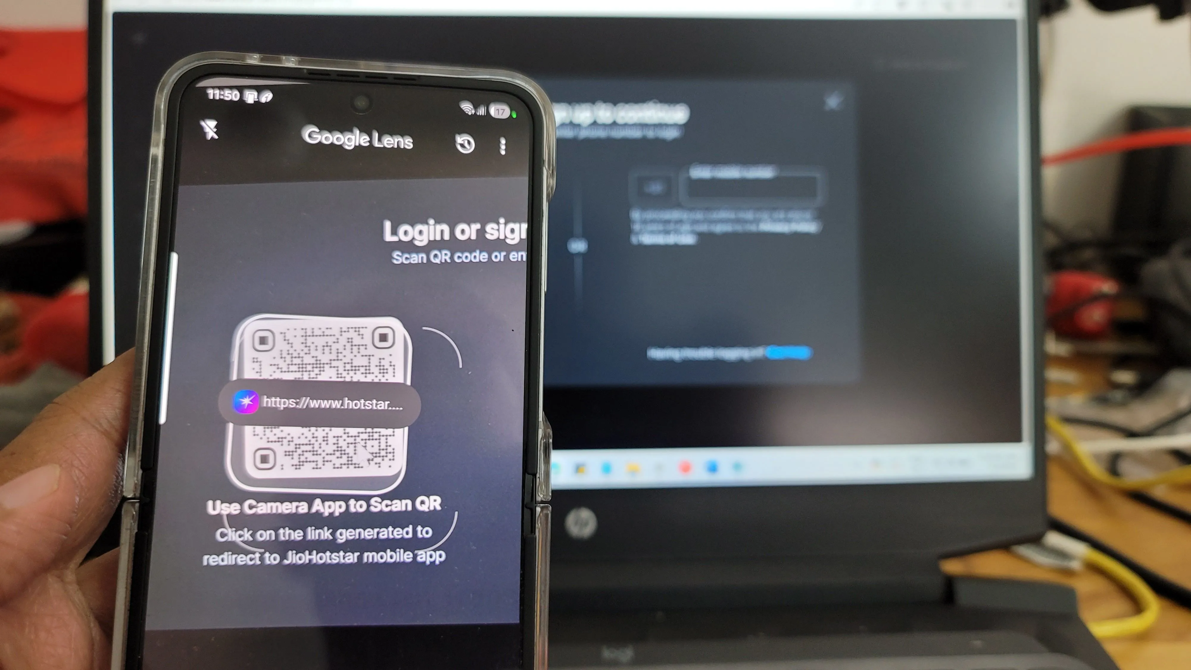 Google Lens quét mã QR để truy cập nhanh nội dung, kết nối Wi-Fi hoặc thanh toán