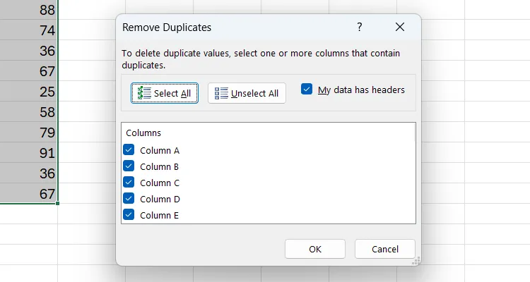 Hộp thoại Remove Duplicates hiển thị các cột chứa dữ liệu trùng lặp