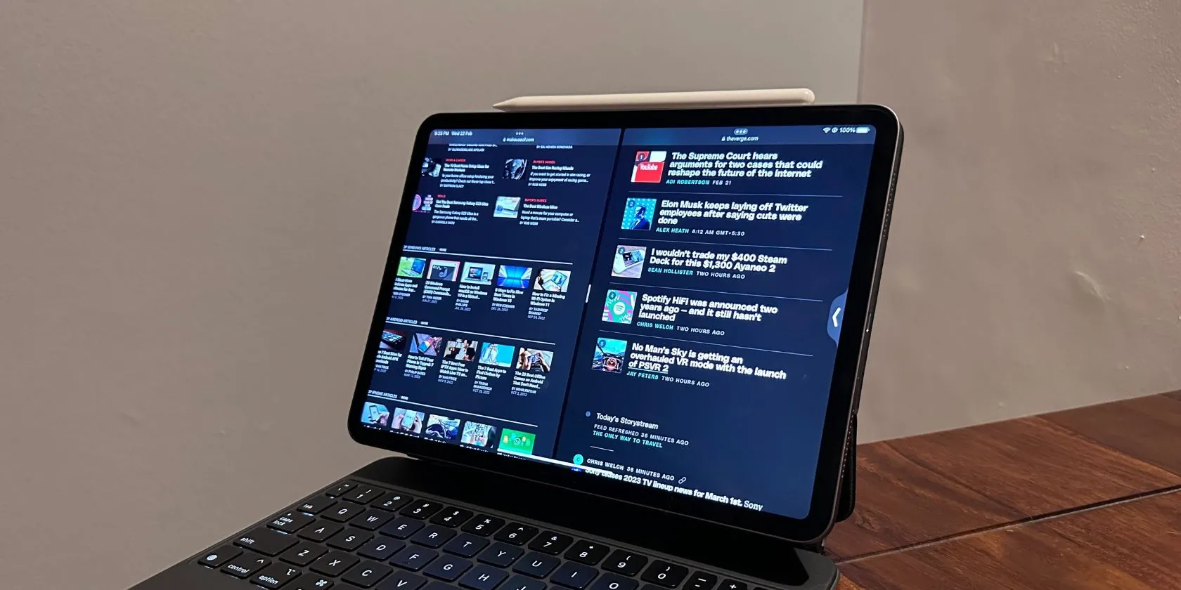 iPad Pro hiển thị chế độ Split View với hai ứng dụng chạy song song, minh họa khả năng đa nhiệm