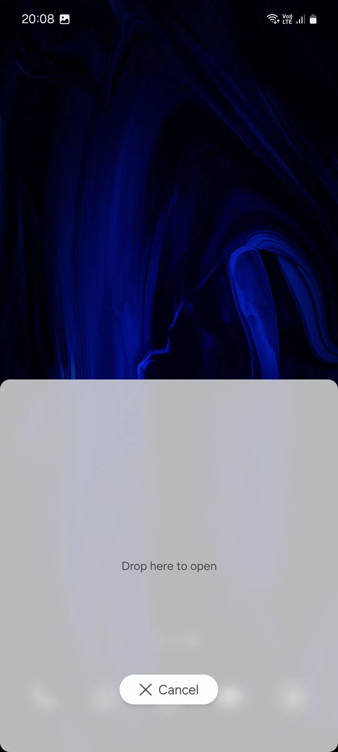 Kéo thông báo xuống cạnh màn hình để mở chia đôi trên Samsung