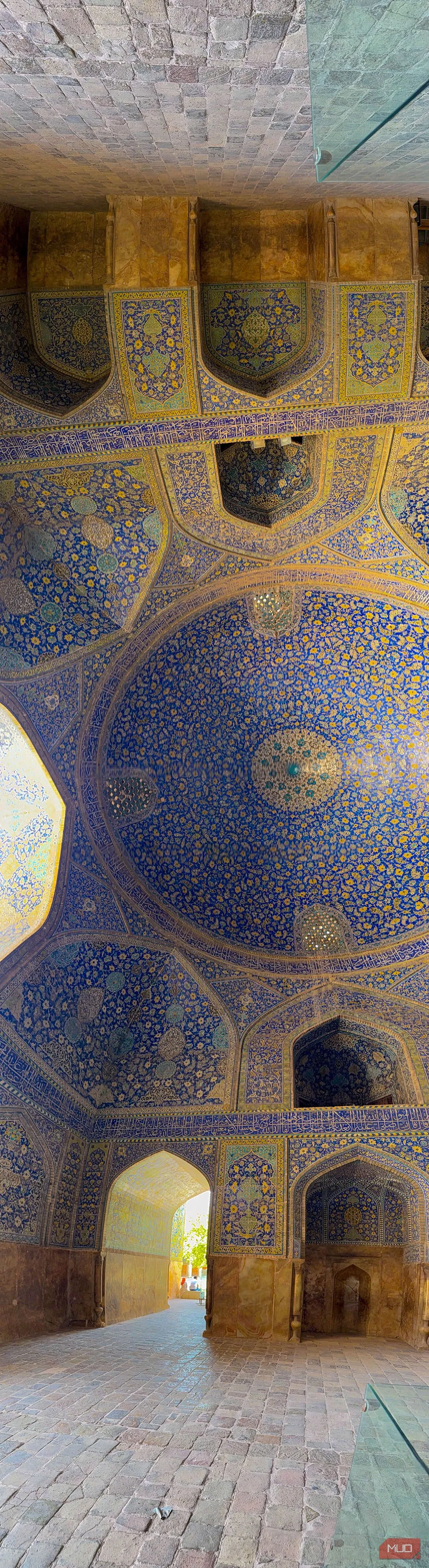 Kiệt tác kiến trúc Nhà thờ Hồi giáo Shah Isfahan qua ảnh panorama dọc