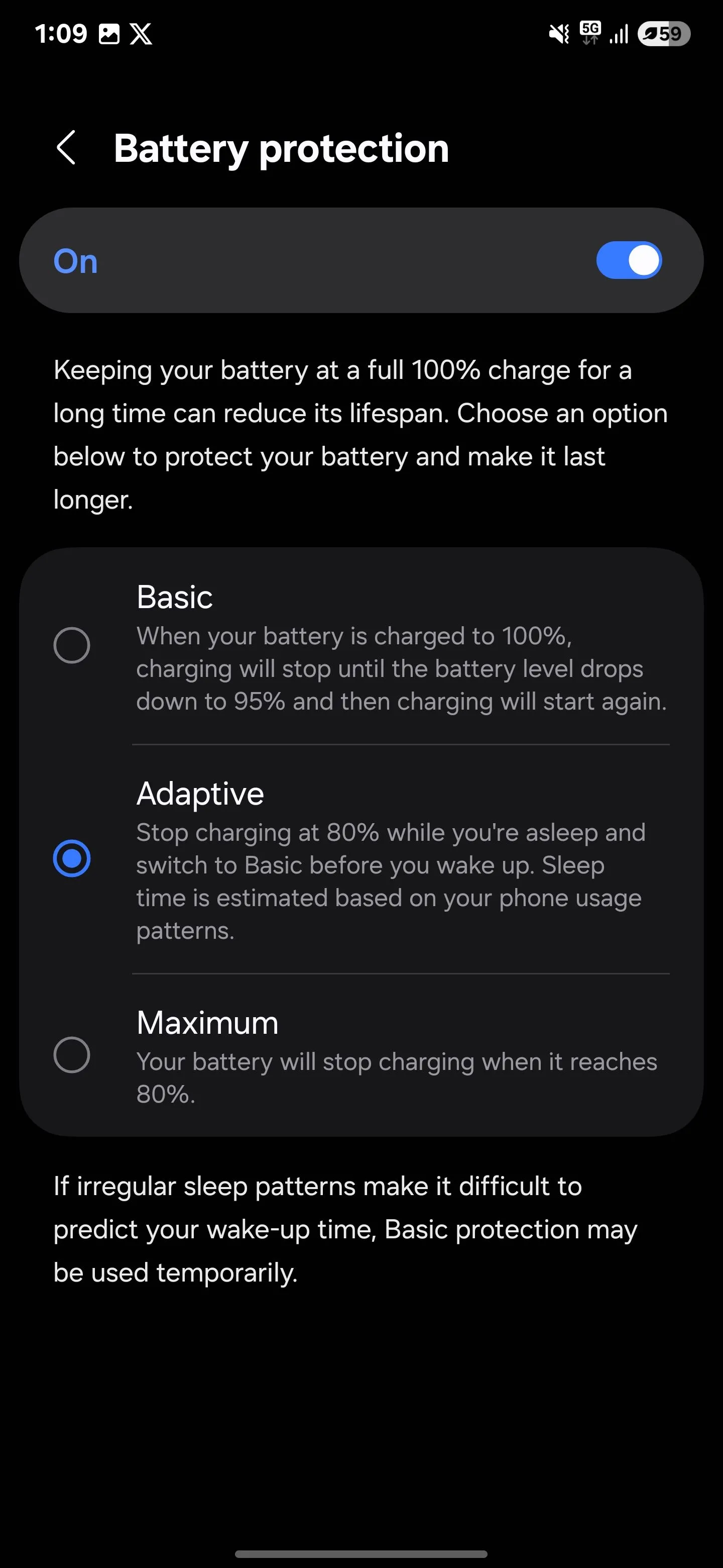 Màn hình cài đặt bảo vệ pin trên Galaxy S25 Ultra, hiển thị tùy chọn chế độ Thích ứng để tối ưu quá trình sạc và kéo dài tuổi thọ pin.
