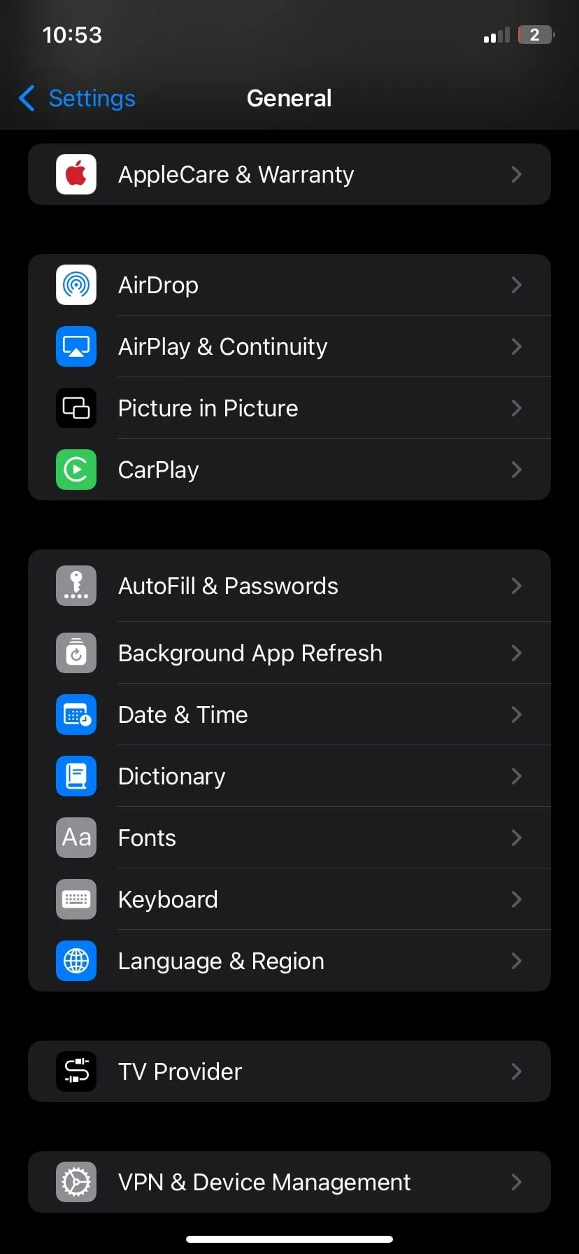 Màn hình cài đặt chung trên iPhone, nơi người dùng có thể truy cập các thiết lập bàn phím.