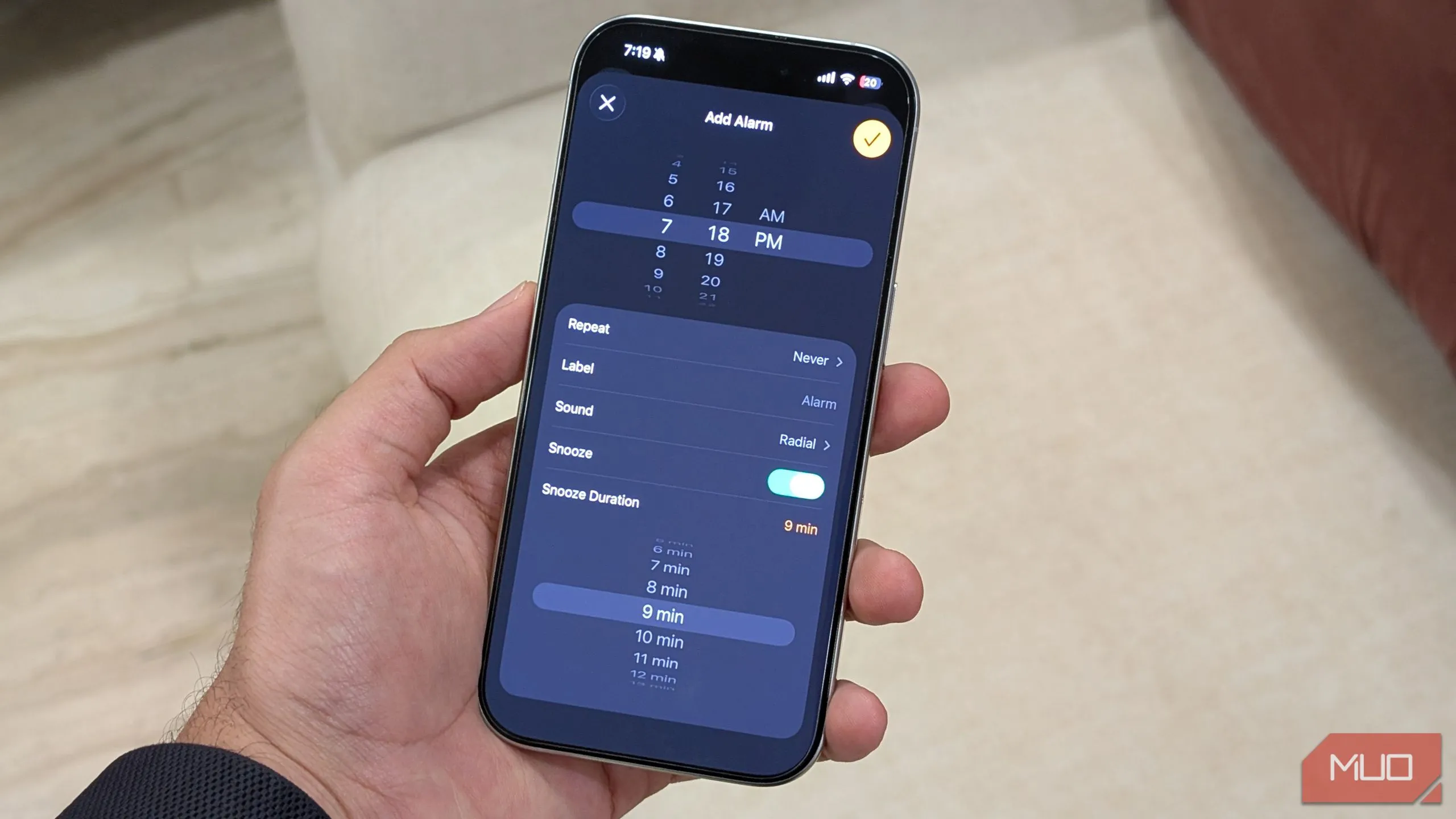 Màn hình cài đặt thời gian báo thức snooze tùy chỉnh trên iOS 26 của iPhone