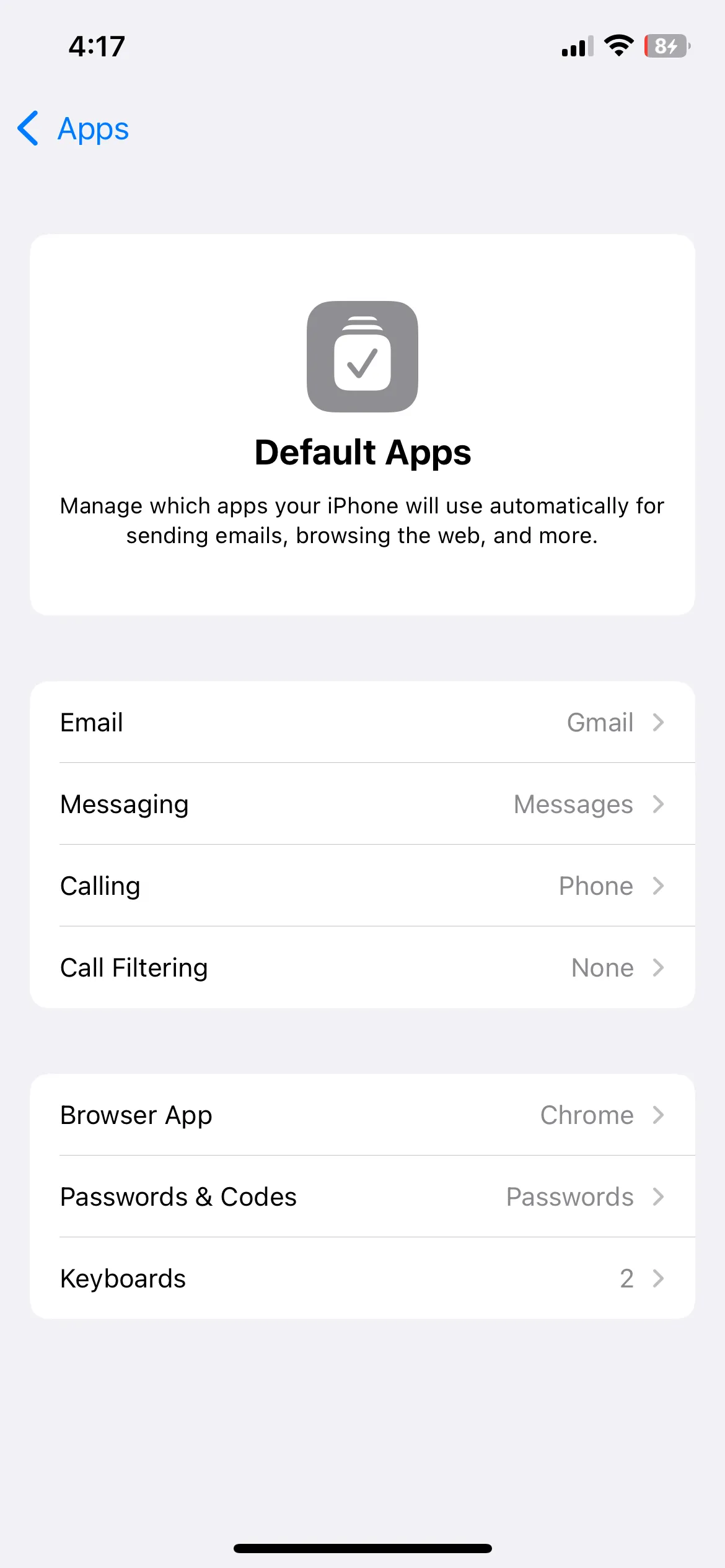 Menu cài đặt các ứng dụng mặc định trên iPhone, cho phép thay đổi trình duyệt, email, và nhiều hơn nữa để tối ưu trải nghiệm.