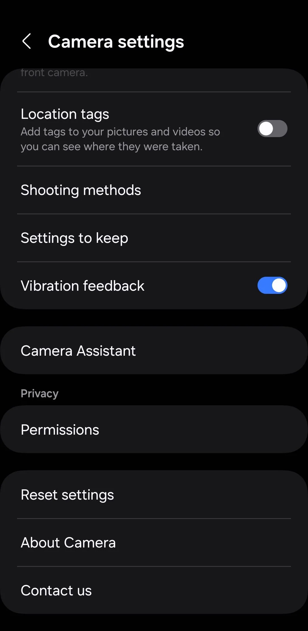 Menu cài đặt Camera trên điện thoại Samsung hiển thị các phương thức chụp, bao gồm lệnh giọng nói