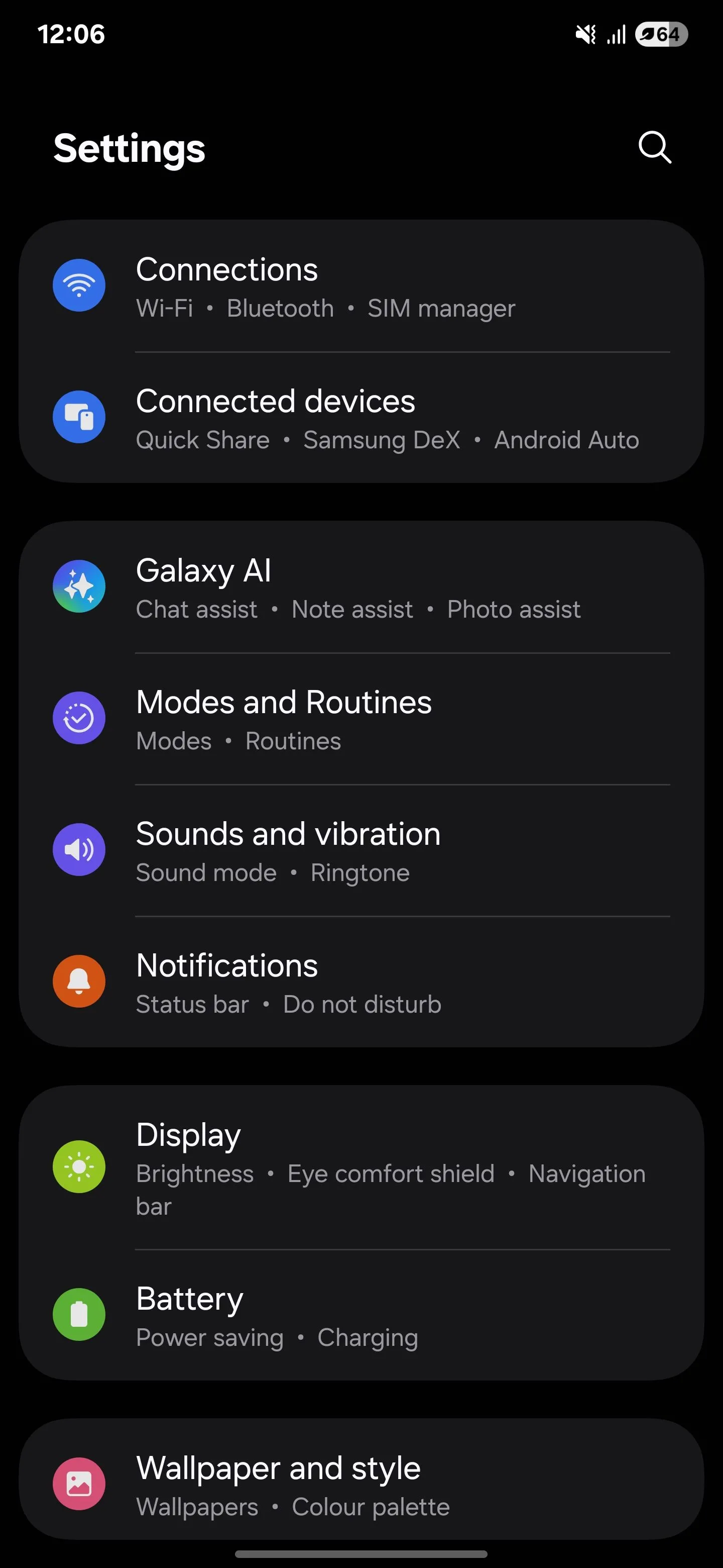 Menu cài đặt chính trên Samsung Galaxy S25 Ultra, nơi người dùng có thể truy cập các tùy chọn cấu hình thiết bị.