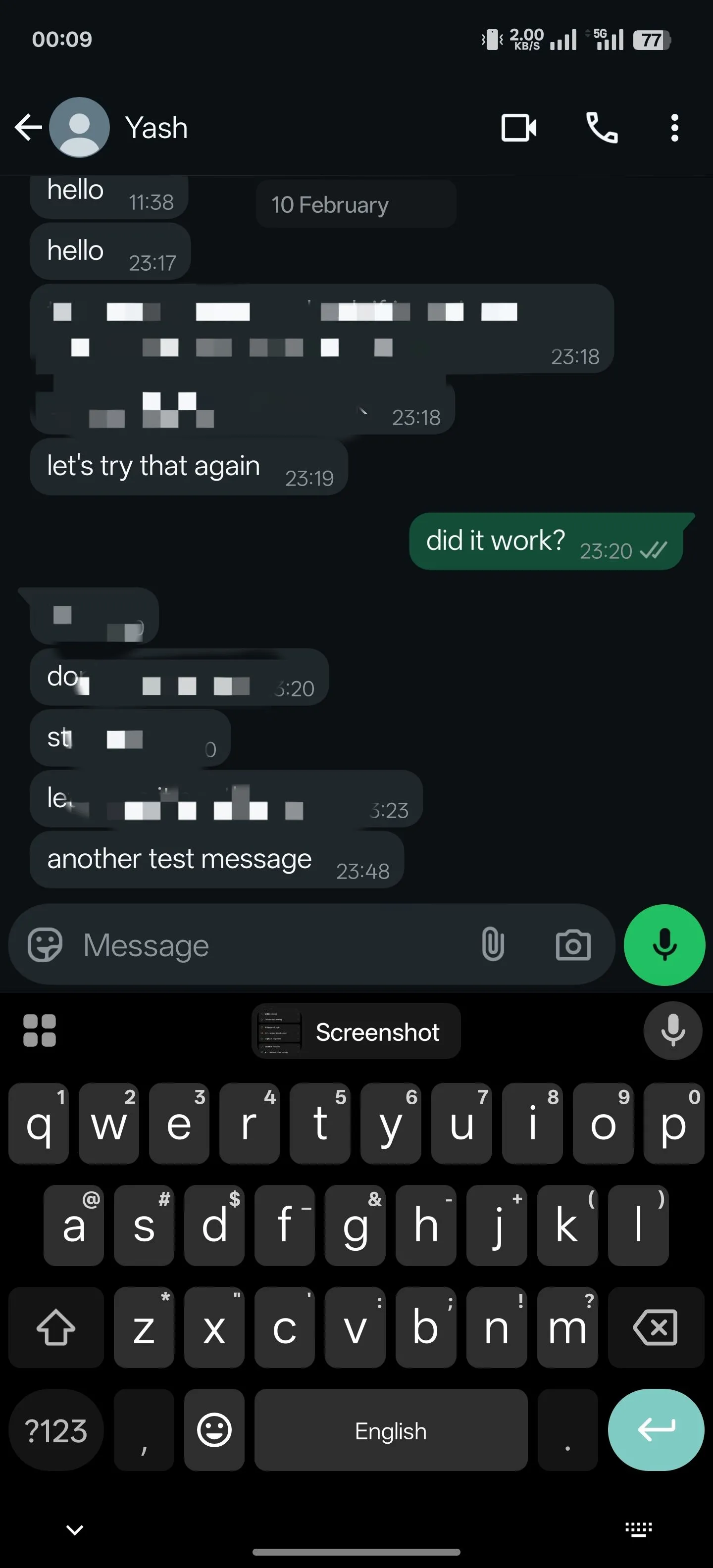 Nhấn vào hình thu nhỏ ảnh chụp màn hình trên thanh công cụ Gboard để nhanh chóng thêm vào ứng dụng đang mở.