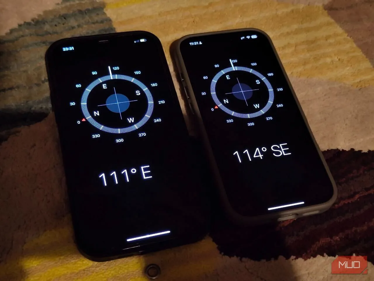 So sánh hiển thị la bàn trên hai mẫu iPhone