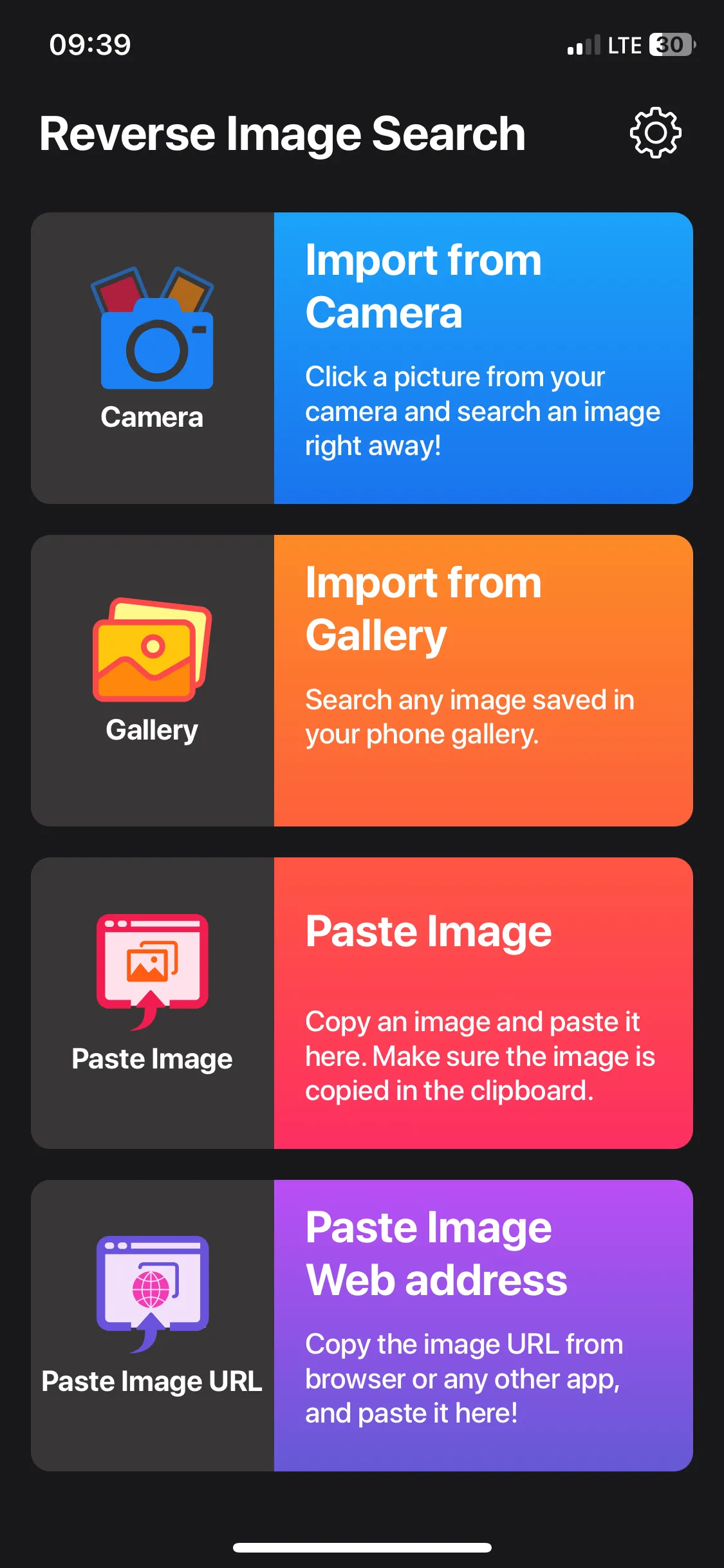 Trang chủ của ứng dụng Image Recognition and Searcher trên iPhone, cho phép tải ảnh để tìm kiếm ngược