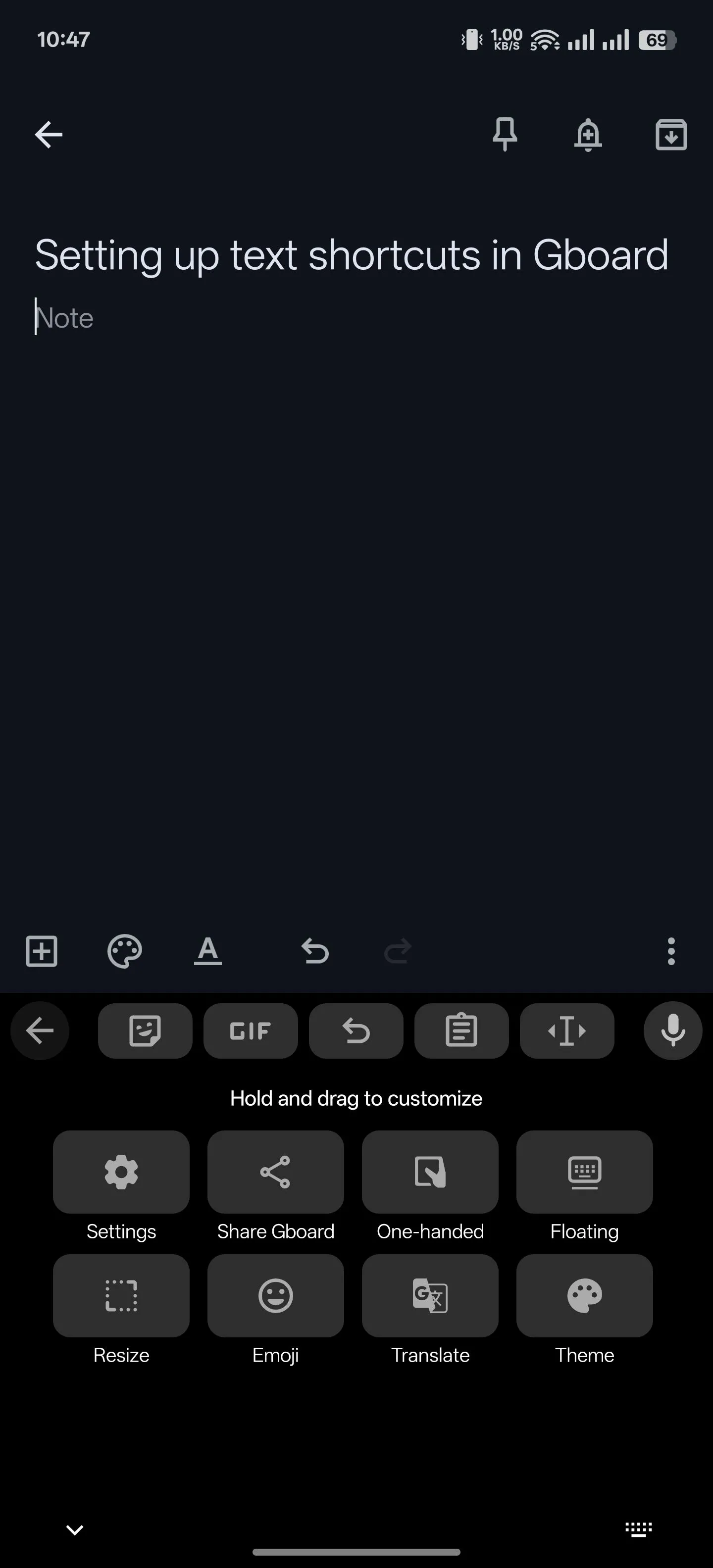 Truy cập Cài đặt Gboard trên điện thoại Android để thiết lập phím tắt văn bản.