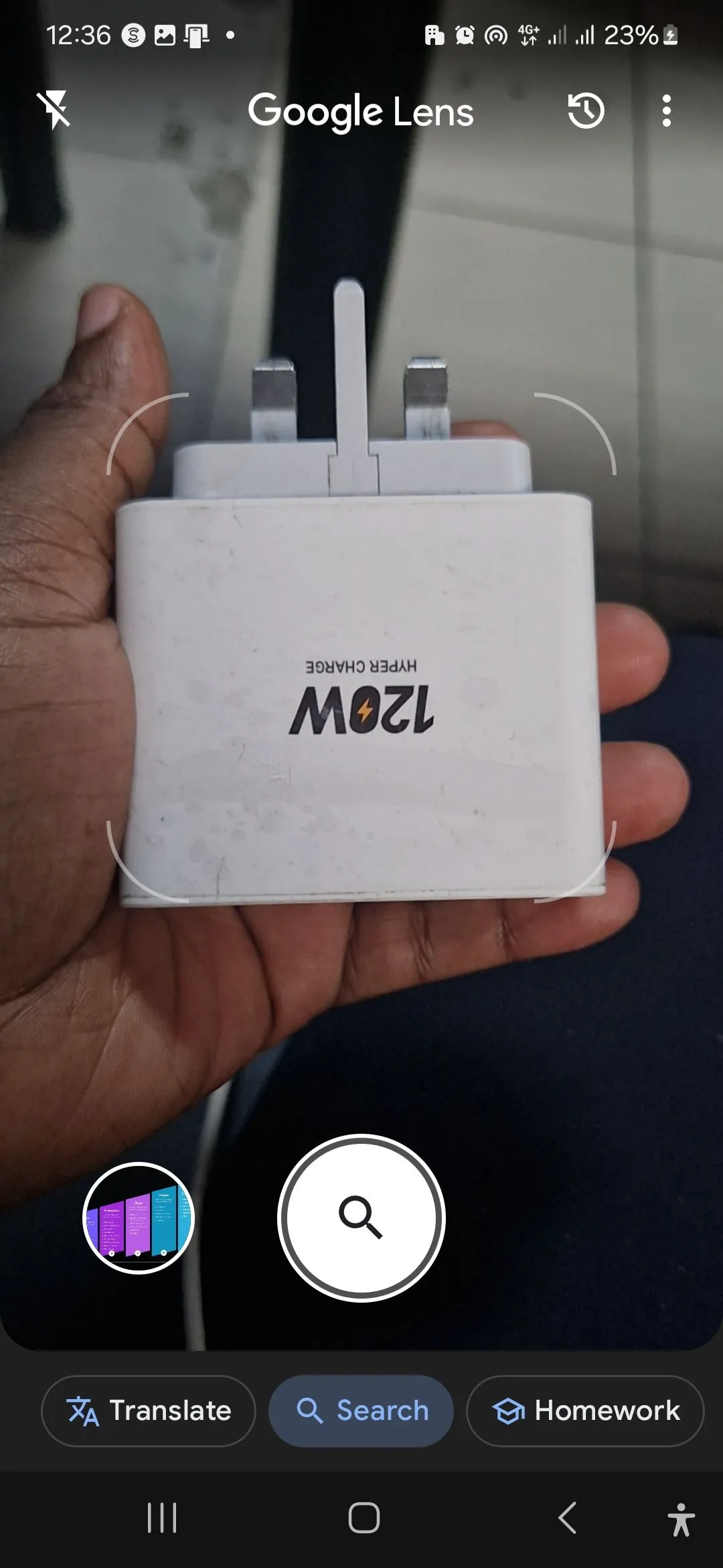 Ứng dụng Google Lens hiển thị giao diện chụp ảnh để nhận diện đồ vật