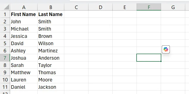 Văn bản đã được tách thành nhiều cột riêng biệt trong Excel